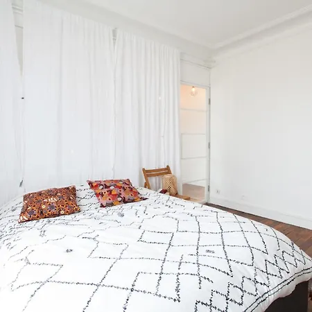 Hostnfly - Charming And Bright With Balcony * Париж
