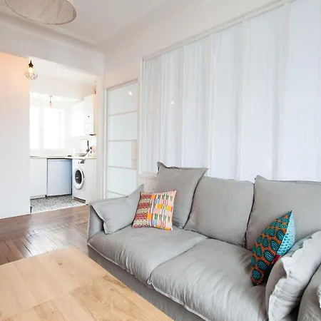 Hostnfly - Charming And Bright With Balcony Париж