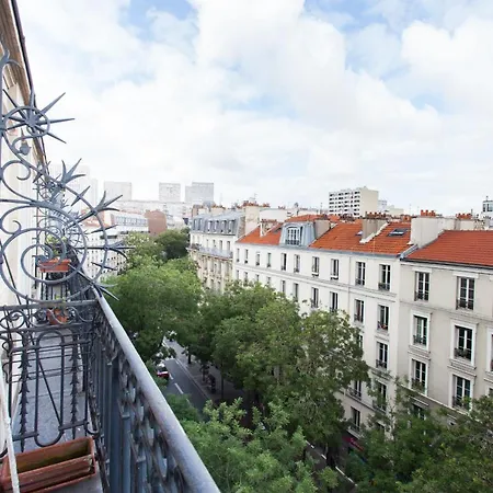 Апартаменты Hostnfly - Charming And Bright With Balcony Париж
